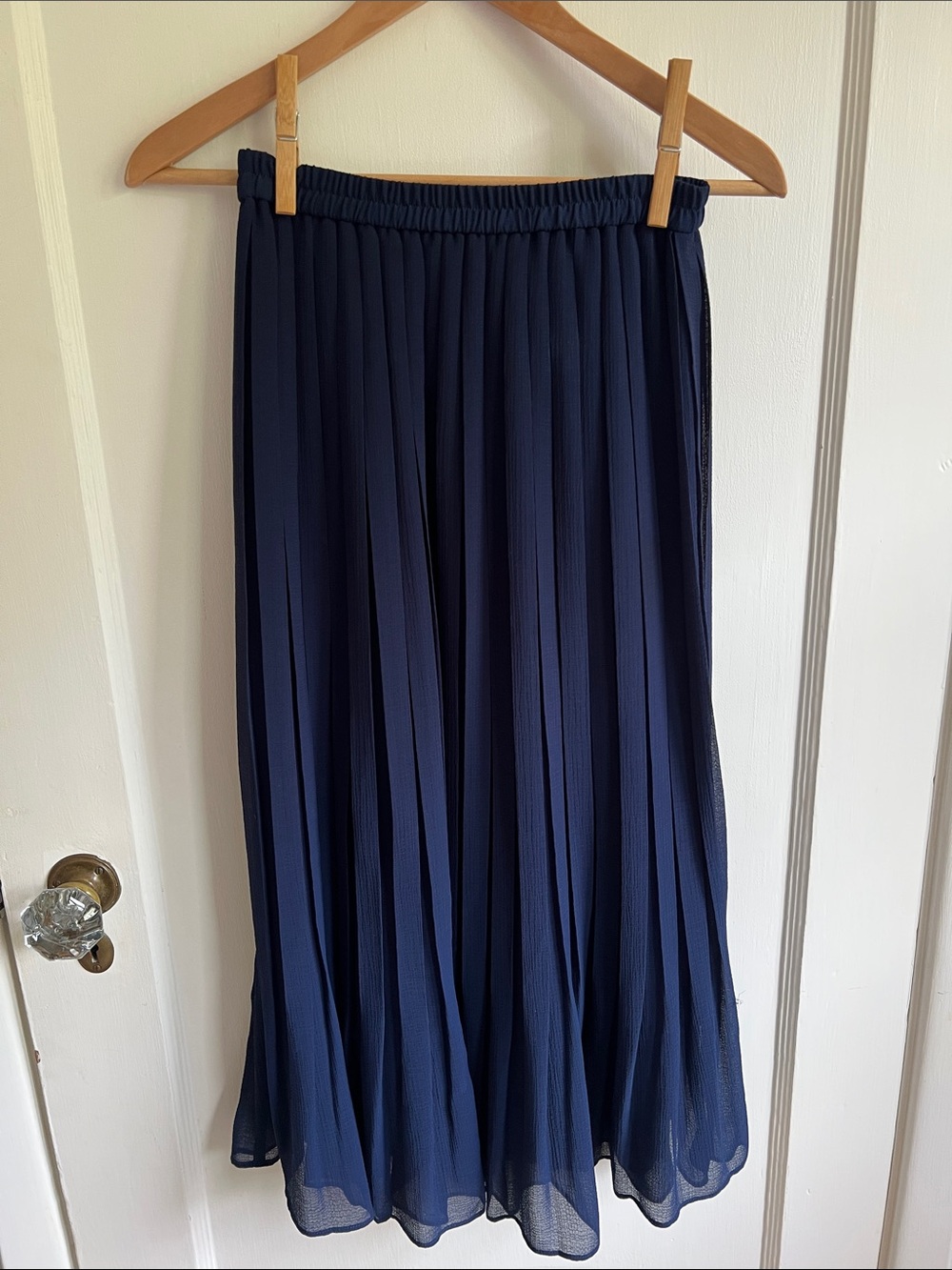 Uniqlo Navy Pleated Midi Skirt with Elastic Waistband